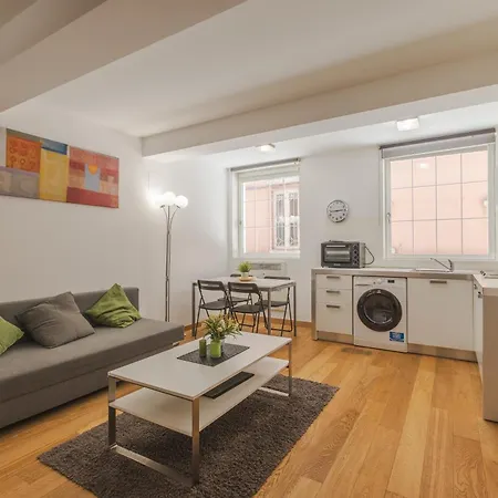 Lazzaro Hub - Nel Cuore Di Apartment