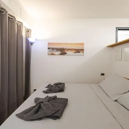 Apartment Lazzaro Hub - Nel Cuore Di